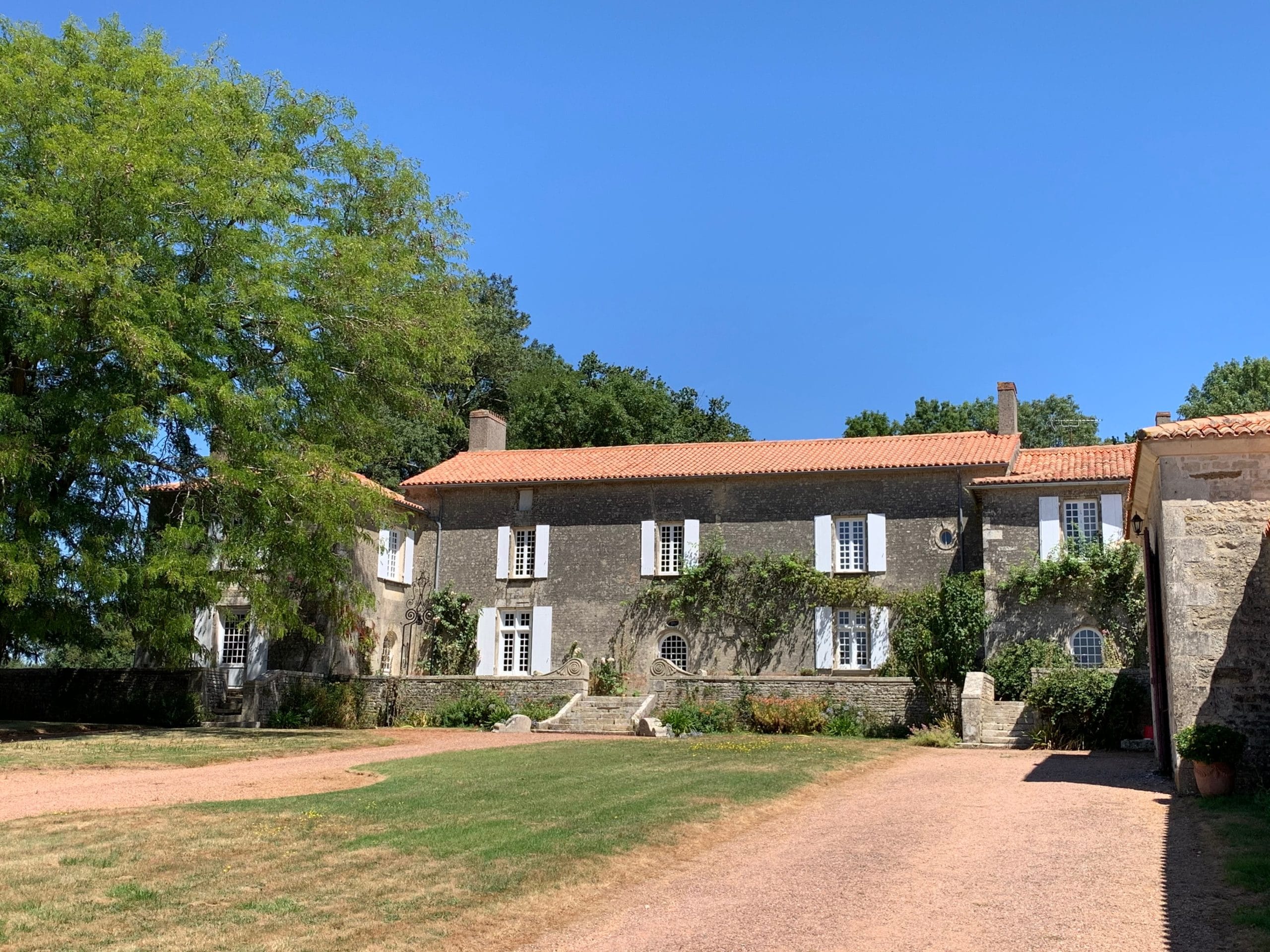 Logis des Arconnieres, Nantes, Bordeaux, Niort, Vendée, Loire-atlantique, 44, location de salles, mariages, mariage, Nantes, séminaires, réceptions, traiteur, château, cocktail, gîte, vacances